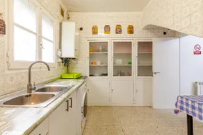 Spacious and quiet house with air conditioning. - Image 4