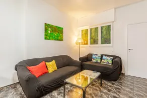 Spacious and quiet house with air conditioning. - Image 2