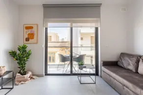 FL2 Sliema Cozy 1BR Getaway with Balcony - Image 2