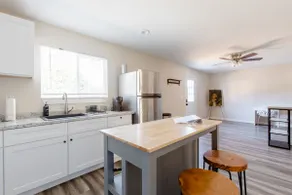 Beautiful spacious 2 bedroom guest home - Image 4