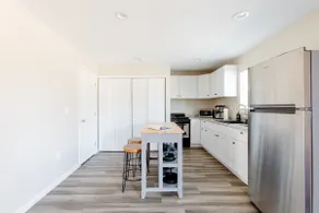 Beautiful spacious 2 bedroom guest home - Image 3