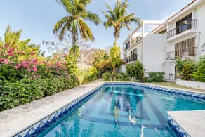 ”4-BR Oasis with pool in heart of the Hotel Zone” - Image 2