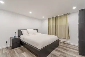 Single Home in Laval Centre - Image 3