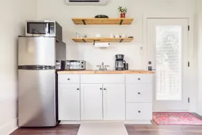 New Studio 2 Miles to the Arch - Image 3
