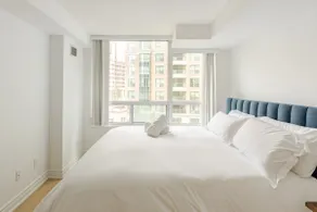 King-size mattress + work space - Image 3