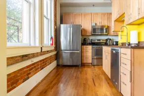 The Marilyn Monroe Loft. Central Downtown Location - Image 4