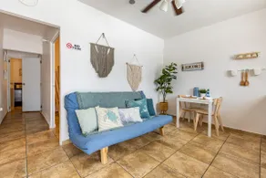 Cozy and spacious apartment - Image 3