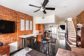Large Duplex with private suite - Image 2
