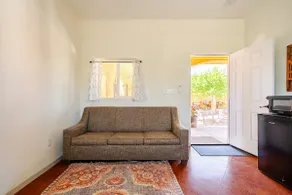 Suite 3.Private Entry Hotel Style - Image 3