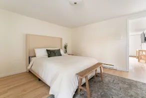 Cute, Cozy Apartment, Close to Mountains & UVM! - Image 4