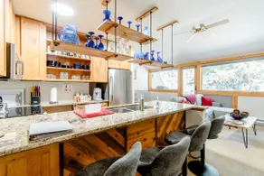 Cozy, Renovated, Clean, Quiet, hot tub, grill - Image 2