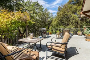 Creekside cabin in amazing location near Yosemite. - Image 3