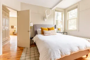 Cheerful Remodel Prime Location - Image 5
