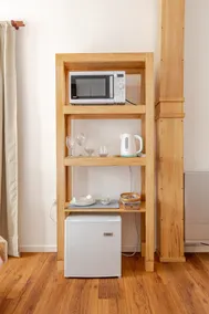 Enchanting Garage Studio - Image 5