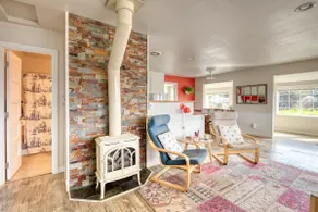 Cozy Coastal Gem! - Image 4