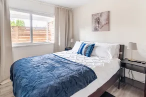 Modern bright 2 bedroom at Citadel - Image 3