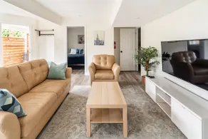 Modern bright 2 bedroom at Citadel - Image 5