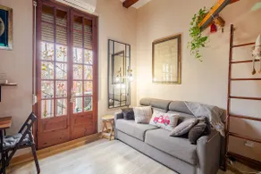 Maison en Bois, une autre façon de voir la ville. Central et confortable. - Image 3