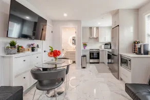Serene Pearl | Modern 1BR Laneway Home - Image 2