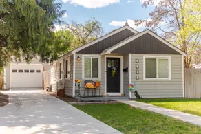 Deb's darling little cottage - Image 3