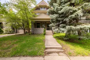 Charming! 2 bedroom, upper apartment. Sleeps 3. - Image 5