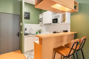 Newly renovated apartment with patio - Image 3