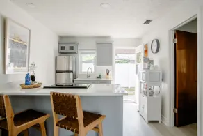 Walk Everywhere! 1-Bedroom Gem in Downtown Hub - Image 5