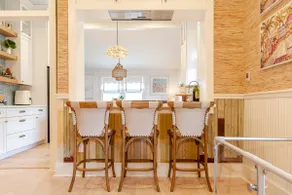 Historic Bell House Luxury - Image 2