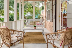 Historic Bell House Luxury - Image 5
