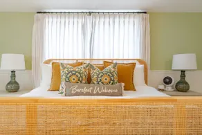 Historic Bell House Luxury - Image 3