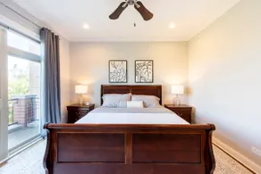 Two Floor Luxury 3 Bedroom Condo in Old Town - Image 5