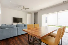 Modern 4BR Retreat Near UF | Spacious & Stylish - Image 4