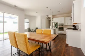 Modern 4BR Retreat Near UF | Spacious & Stylish - Image 3