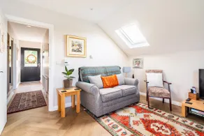 Fernhill Loft 2 Bedroom Apartment - Image 2
