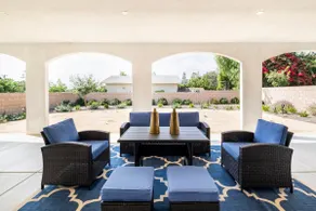 Stylish 4BR ~ Near Colleges, BBQ Patio, Pool Table - Image 4
