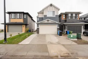 Beautiful 2BR walkout suite - Mins to YYC Airport - Image 2