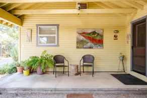Private, cottage/west side of town - Image 4
