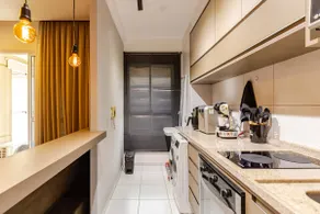 Modern studio in the center with pool and garage. - Image 5