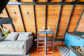 Chalet with bathtub and pool - Image 2