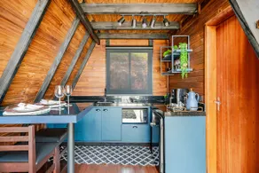 Chalet with bathtub and pool - Image 4