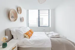 1 Bed Old Trafford Flat Free Parking - Image 3