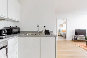 1 Bed Old Trafford Flat Free Parking - Image 2