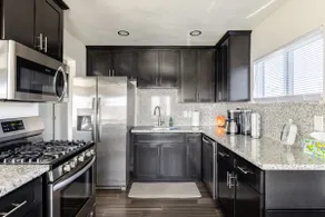 Renovated 3BR in Old Town Clovis Perfect for All - Image 3