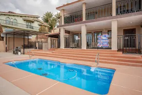 Luxury Stays | 6BR Family Retreat • Indoor Jacuzzi - Image 2