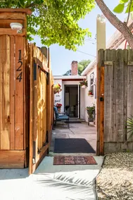 Studio in historic Beamer Park! - Image 3