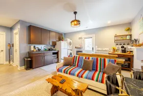 Modern Sugarland Apt-Metro/IAD - Image 2