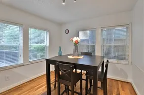Heart l Of Montrose - Cozy 1 BR - Image 2