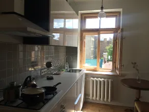 Sunrise apartment in the quiet centre - Image 5