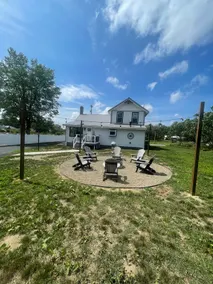 The White House - Spacious Modernized Farmhouse - Image 5