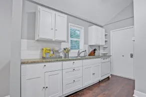 Huge Backyard, Very Private Home, Close to KU Med - Image 3